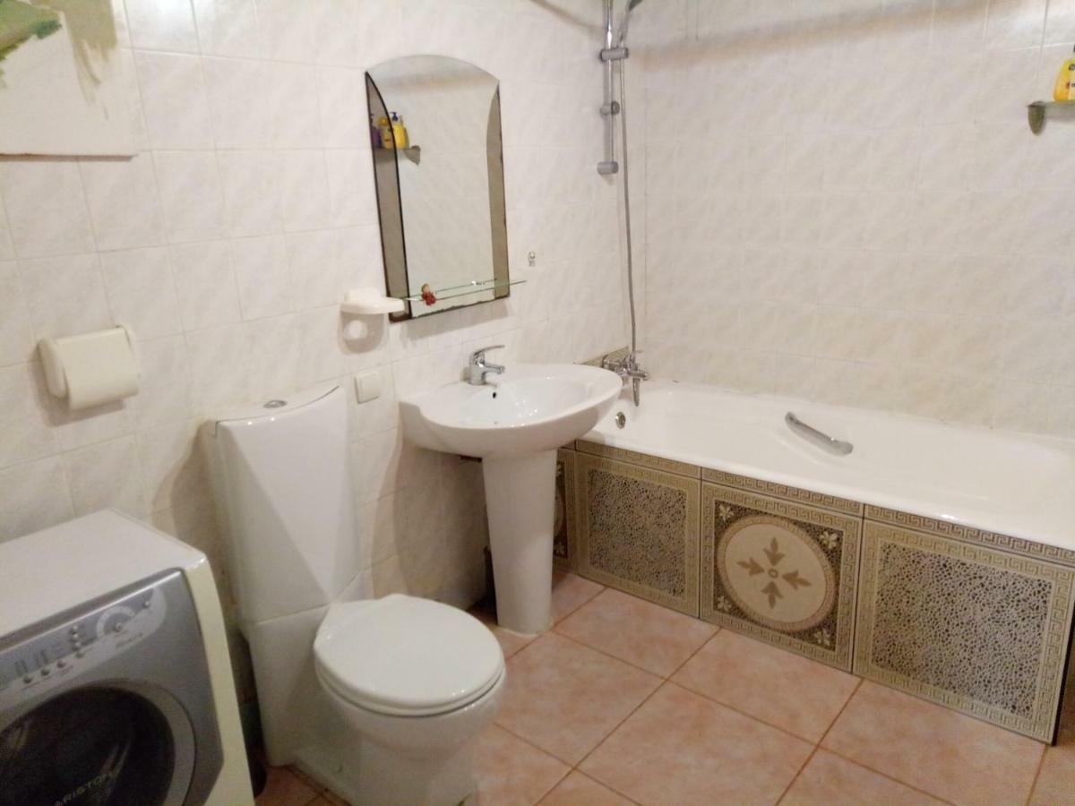 Homestay On Kanatna Street 57 オデッサ エクステリア 写真