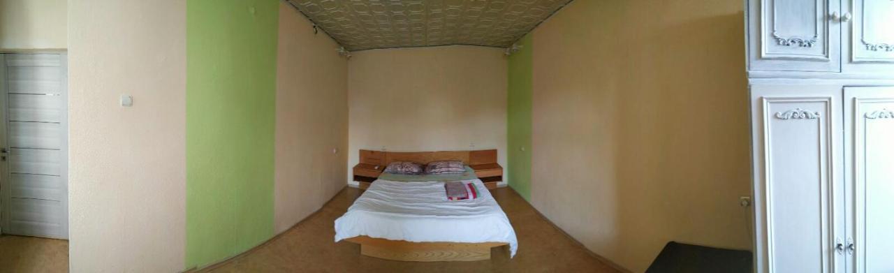 Homestay On Kanatna Street 57 オデッサ エクステリア 写真